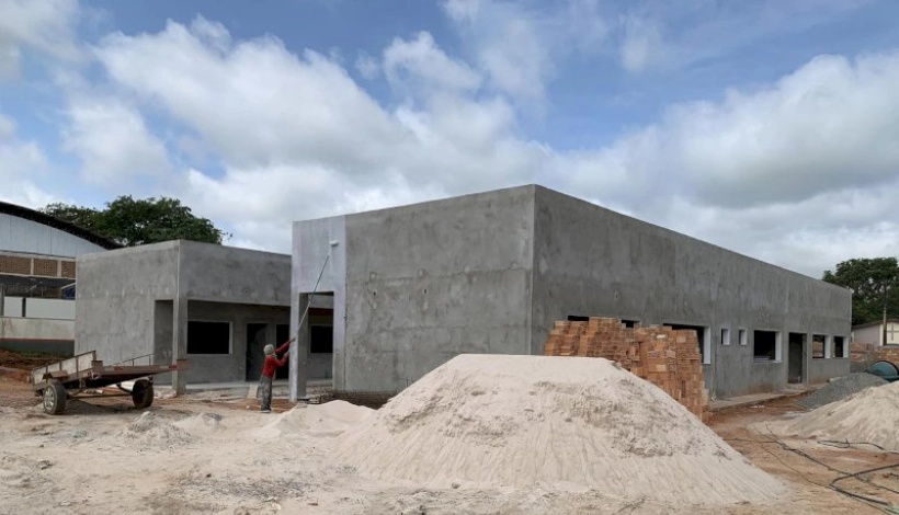 Fase final das obras do CMEI do Setor Industrial