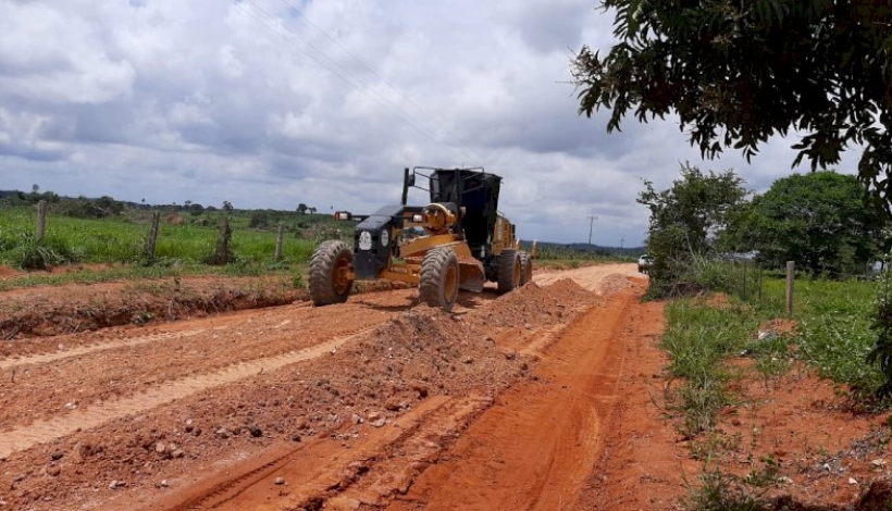 Secretaria de Obras faz cascalhamento de trecho de estrada de acesso a MT-410