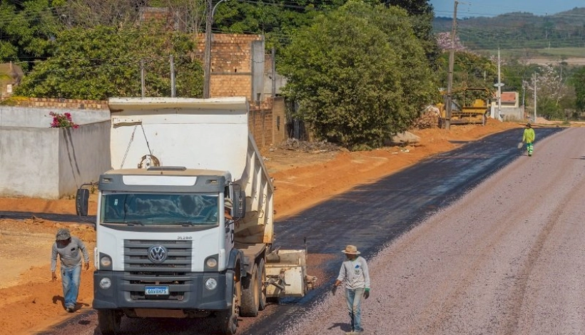 Obras de pavimentação asfaltica chegam ao Bairro Bela Vista