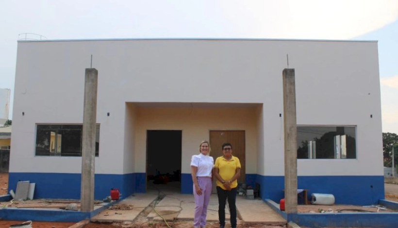 Vereadora Peixotense comemora retomada das obras da Capela Mortuária