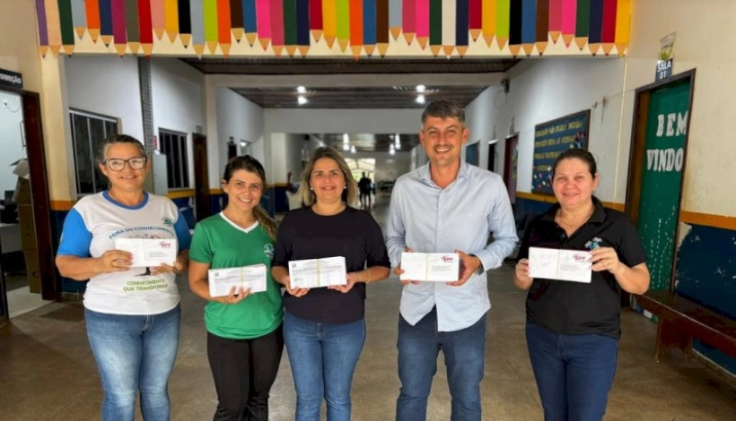 Cartões Kits Escolares começam a ser distribuidos nas escolas Matupaenses