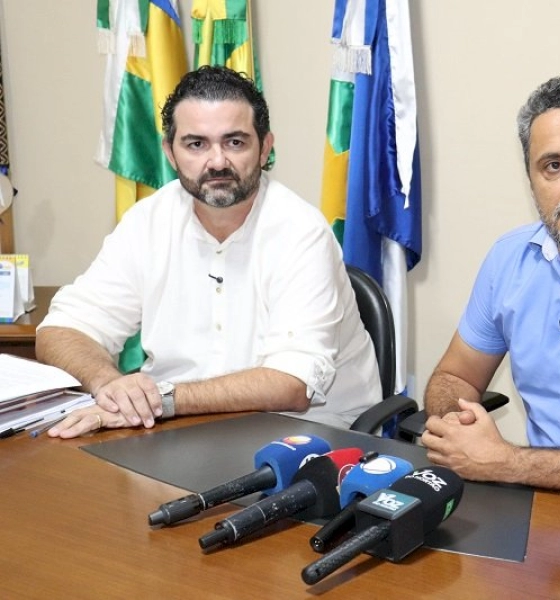Prefeito concede coletiva sobre ação do MPE referente a UPA 24Hs